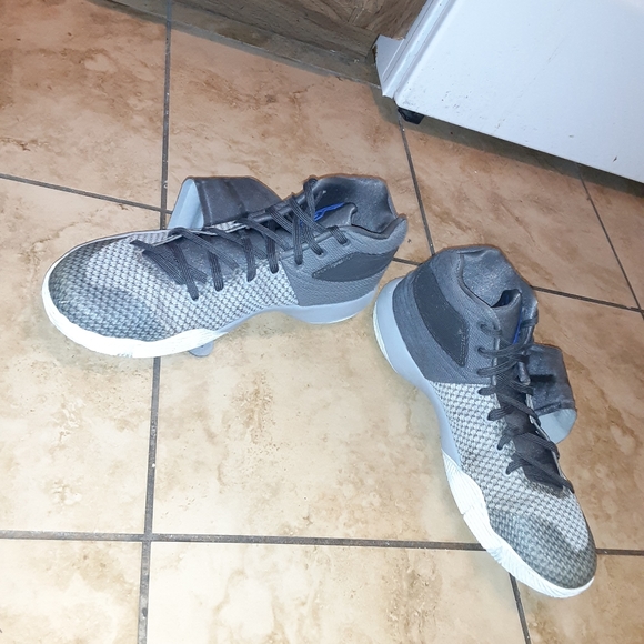 Nike Kyrie 2 Omega 2016 Drop Size 11.5 US - Picture 9 of 12